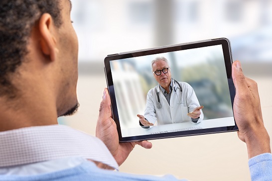 virtual chat with patient and doctor via tablet